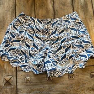 Never worn, light cotton Lilly Pulitzer shorts
